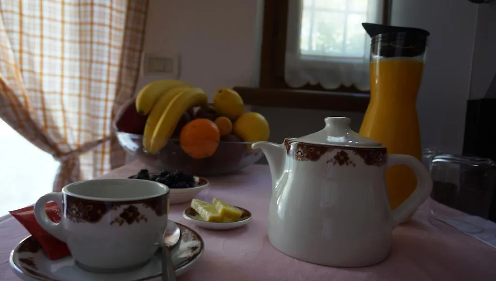 Farm stay Agriturismo Fior Di Pesco Hotel Sommacampagna Italy