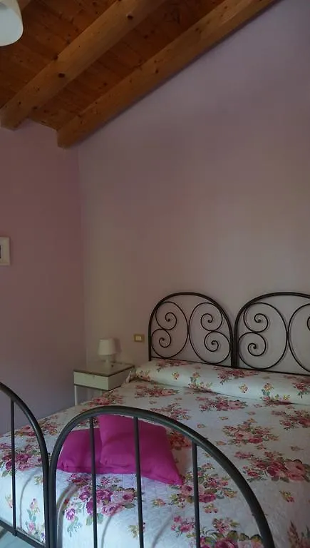 Farm stay Agriturismo Fior Di Pesco Hotel Sommacampagna
